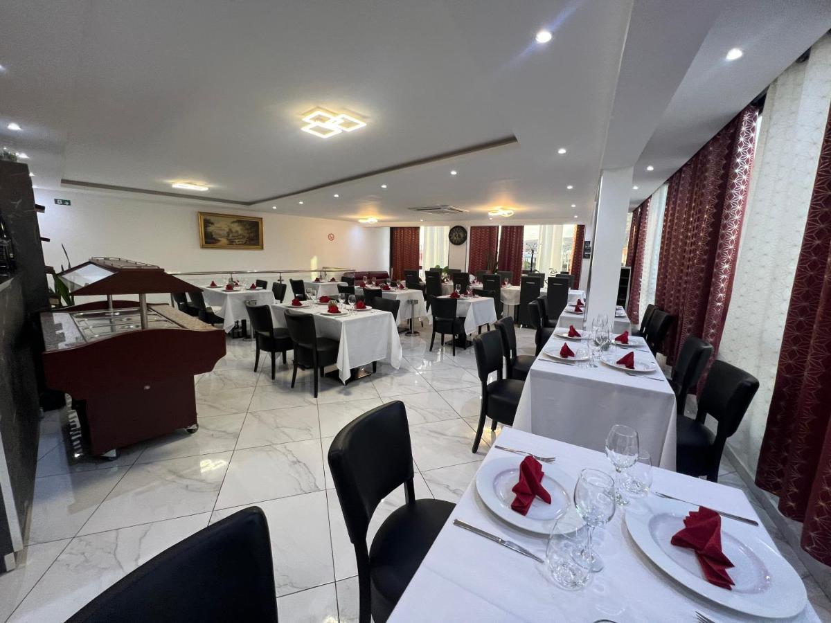 Residencial Santo Amaro Otel Tarrafal  Dış mekan fotoğraf